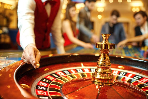 sensai777 Wild West Gold player interface showing live feed, betting layout, and chat